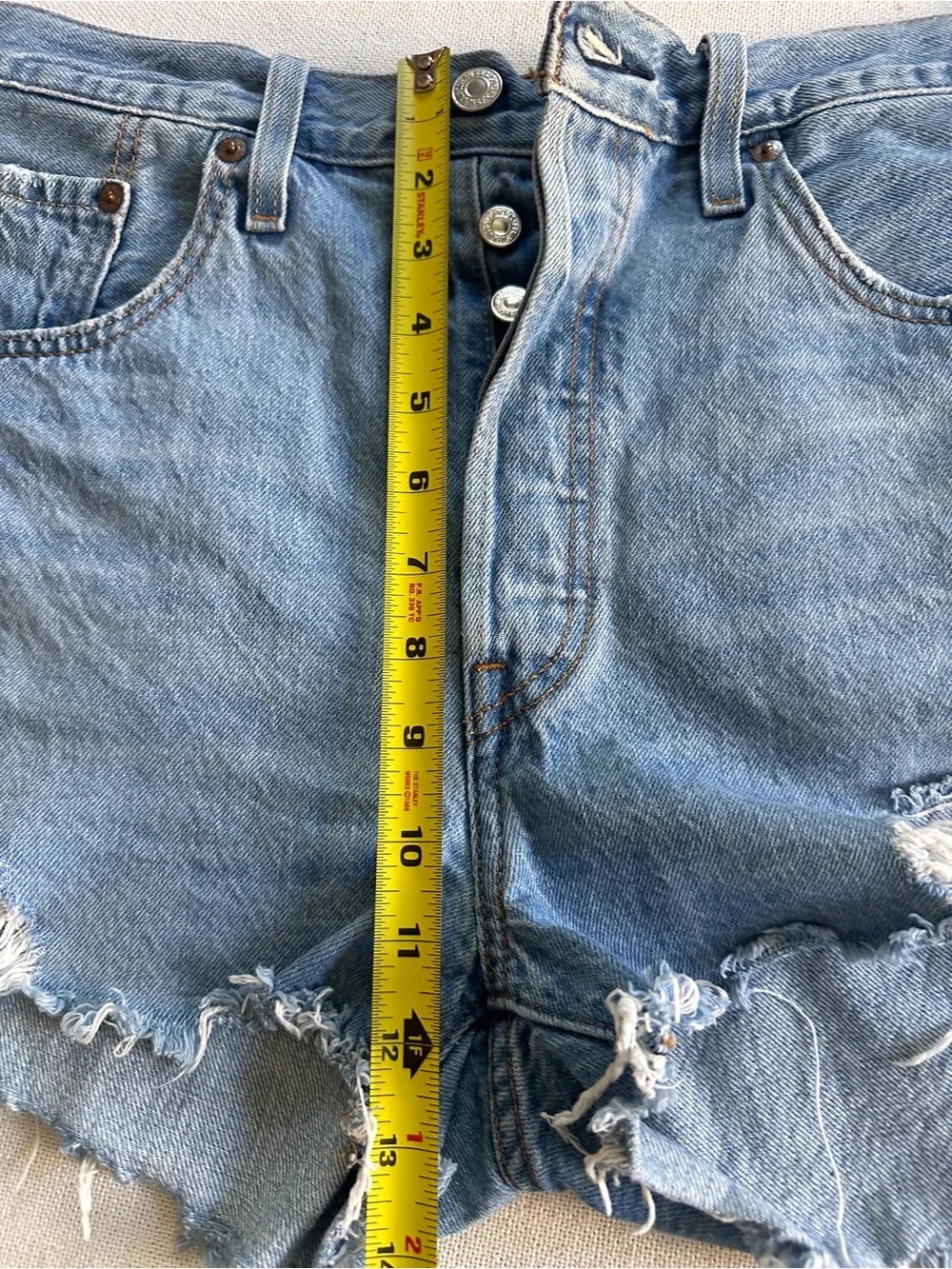 Levi’s 501 Classic Button-Fly Cut-Off Jean Shorts | 31